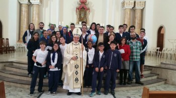 Missa com os colégios católicos