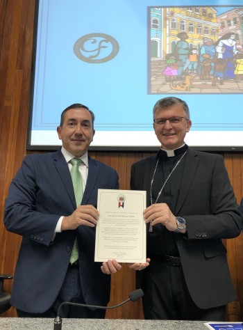 Agradecimento ao bispo diocesano