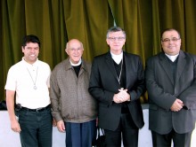 Da esquerda para a direita, Pe. Ademir Andrade de Sá, coordenador diocesano de pastoral o bispo emérito, Dom Paulo Mascarenhas Roxo, Opraem o bispo diocesano, Dom Pedro Luiz Stringhini e Pe. Antonio Robson Gonçalves, MSJ, vigário geral